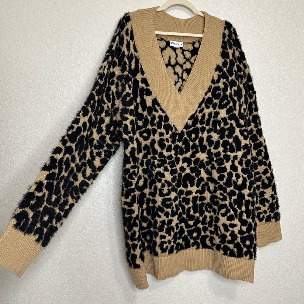 Ava & Viv Leopard Print Fuzzy V-Neck Pull Over Sw… - image 3